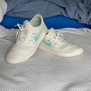 Nike SB Nyjah Free - Summit White/Tropical Twist